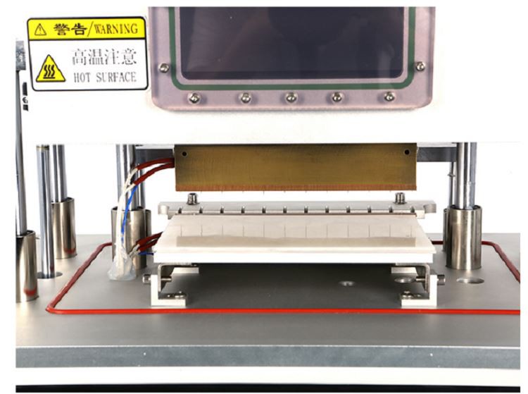 Vacuum Final Sealing Machine